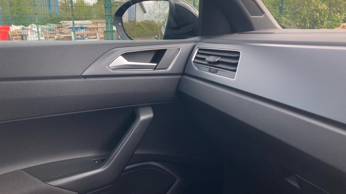 Volkswagen Taigo 1.0 TSI 115 Black Edition 5dr DSG Petrol Hatchback - Image 26